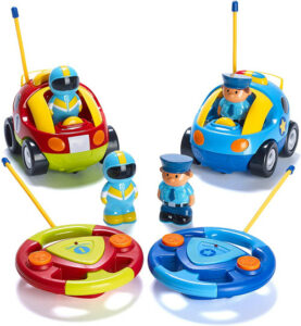 2 control cars with 2 figures